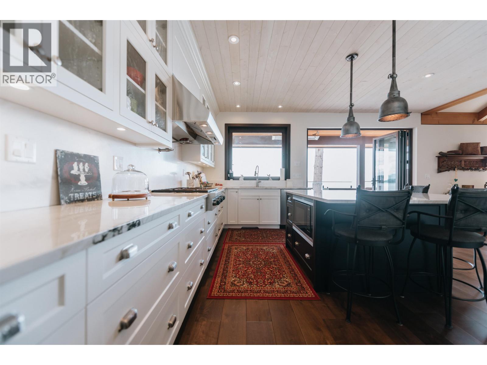 6035 Silverstone Lane, Sechelt, British Columbia  V7Z 0T8 - Photo 15 - R3070927