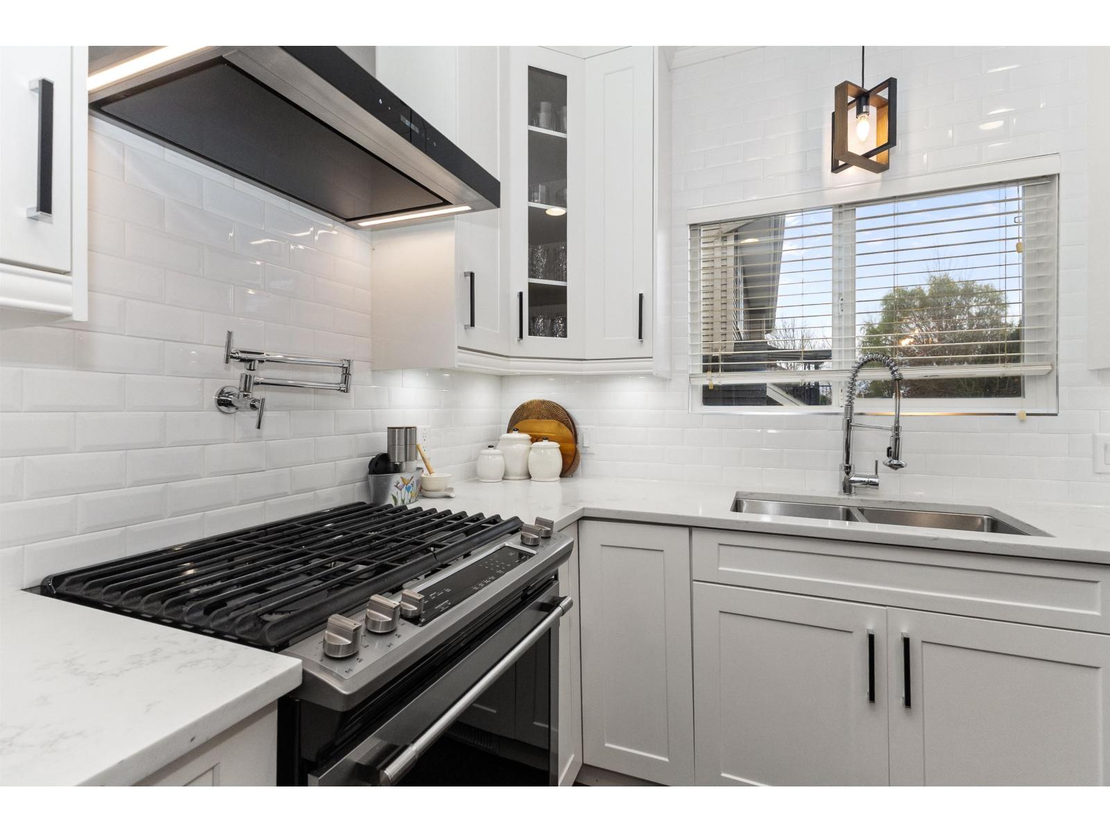 35445 Nakiska Court, Abbotsford, British Columbia  V3G 1J6 - Photo 17 - R3068175