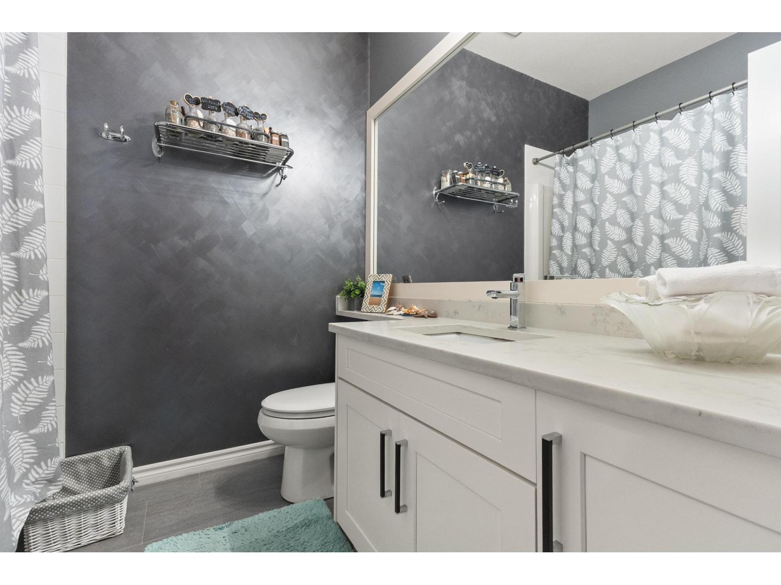 35445 Nakiska Court, Abbotsford, British Columbia  V3G 1J6 - Photo 4 - R3068175