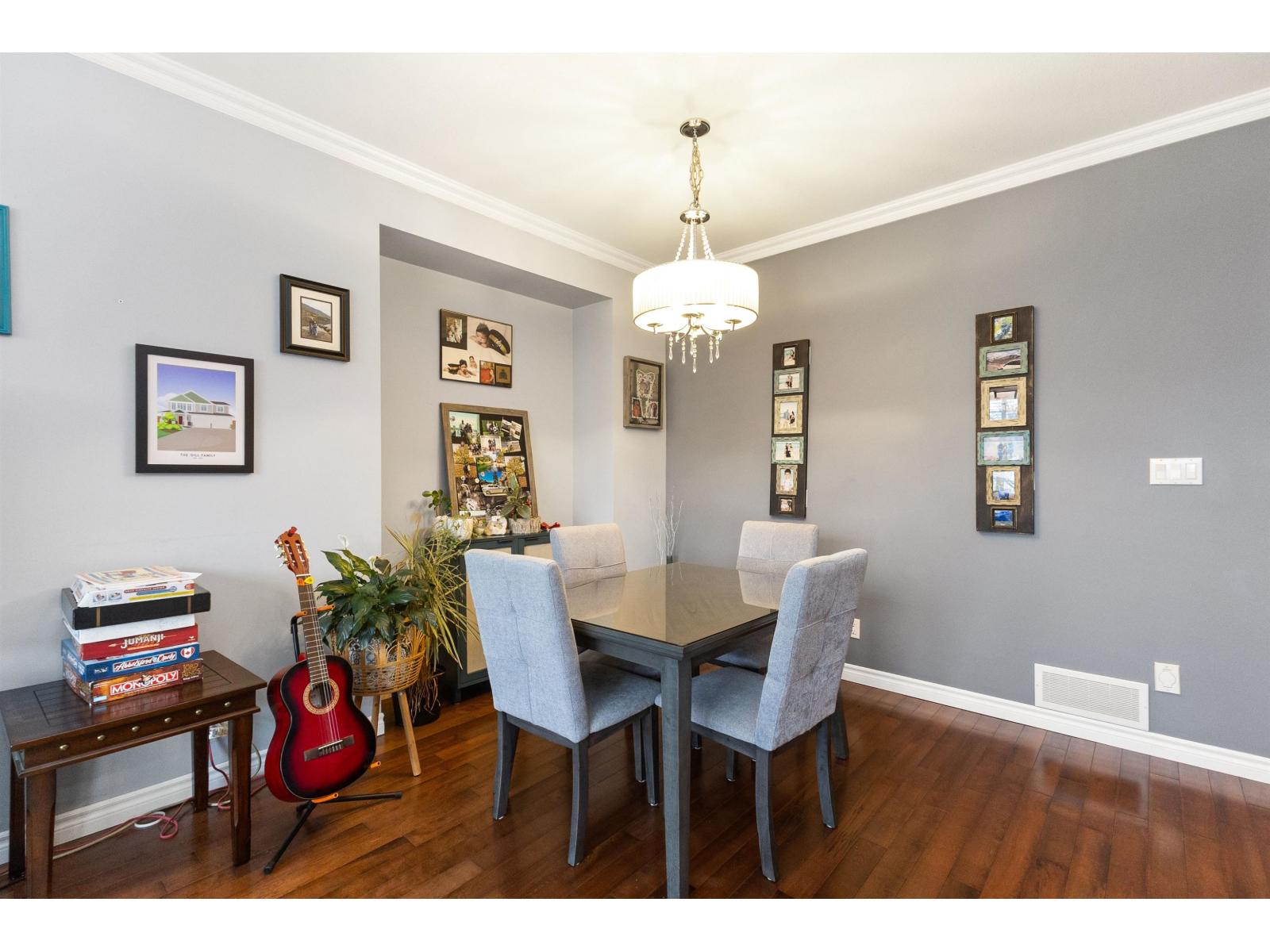 35445 Nakiska Court, Abbotsford, British Columbia  V3G 1J6 - Photo 11 - R3068175