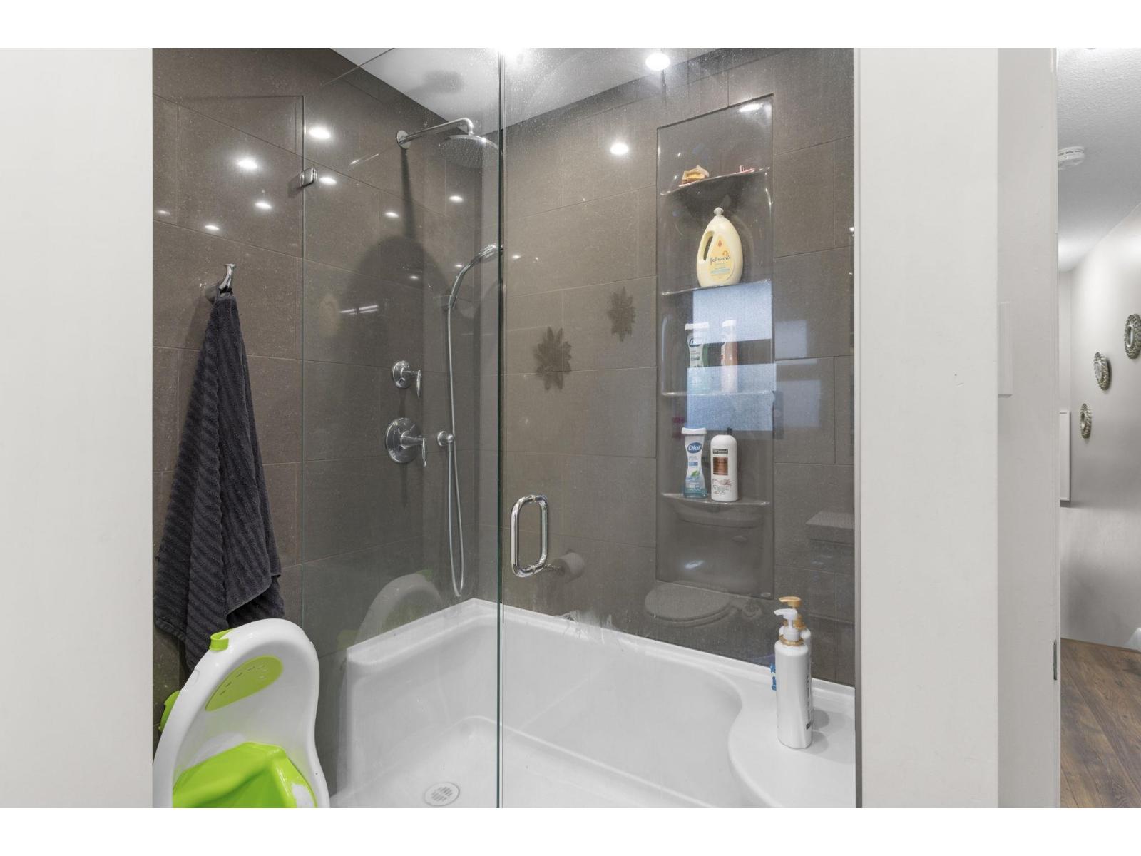 19745 48a Avenue, Langley, British Columbia  V3A 4W2 - Photo 19 - R3070920