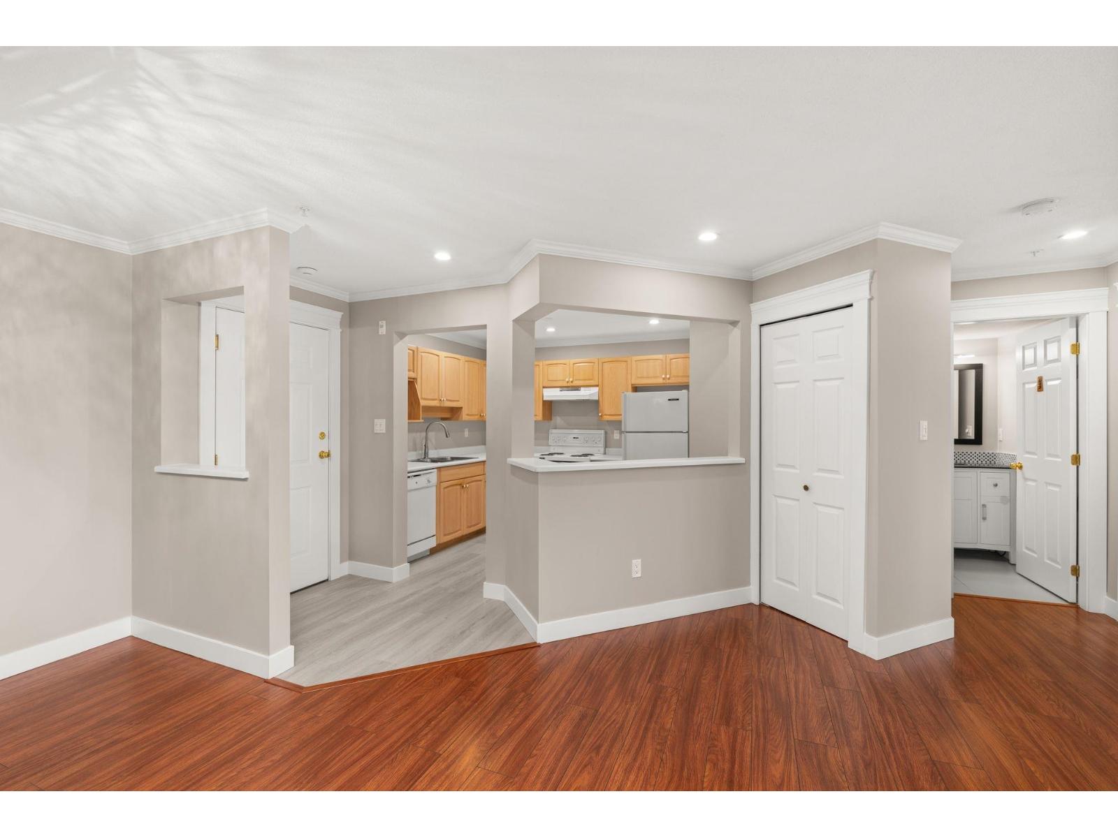 209 32044 Old Yale Road, Abbotsford, British Columbia  V2T 2C9 - Photo 11 - R3070537