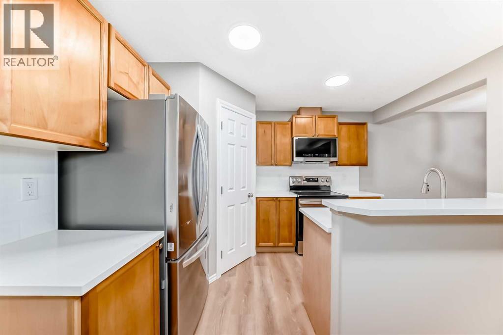 30 Citadel Estates Manor Nw, Calgary, Alberta  T3G 5M8 - Photo 4 - A2271370