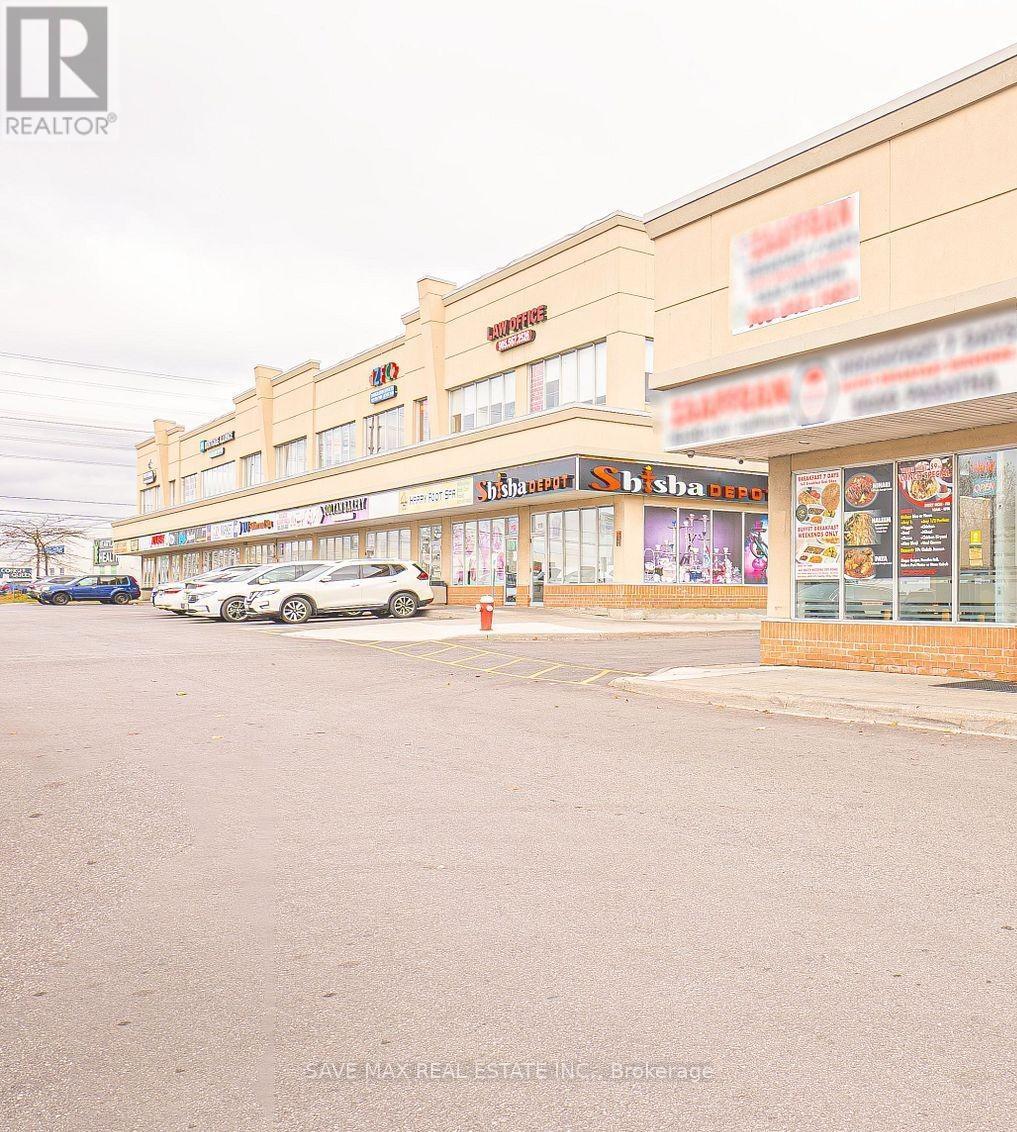 106 - 812 Britannia Road W, Mississauga, Ontario  L5V 0A7 - Photo 2 - W12586592