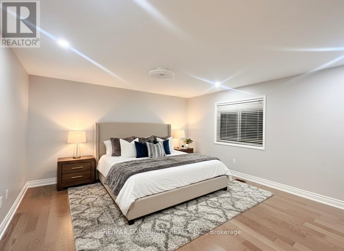 24 Roundstone Drive, Brampton, Ontario  L6X 0K7 - Photo 12 - W12586612