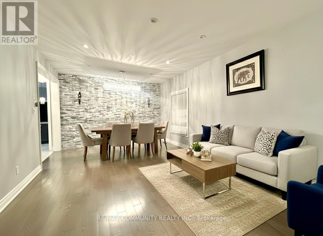 24 Roundstone Drive, Brampton, Ontario  L6X 0K7 - Photo 11 - W12586612