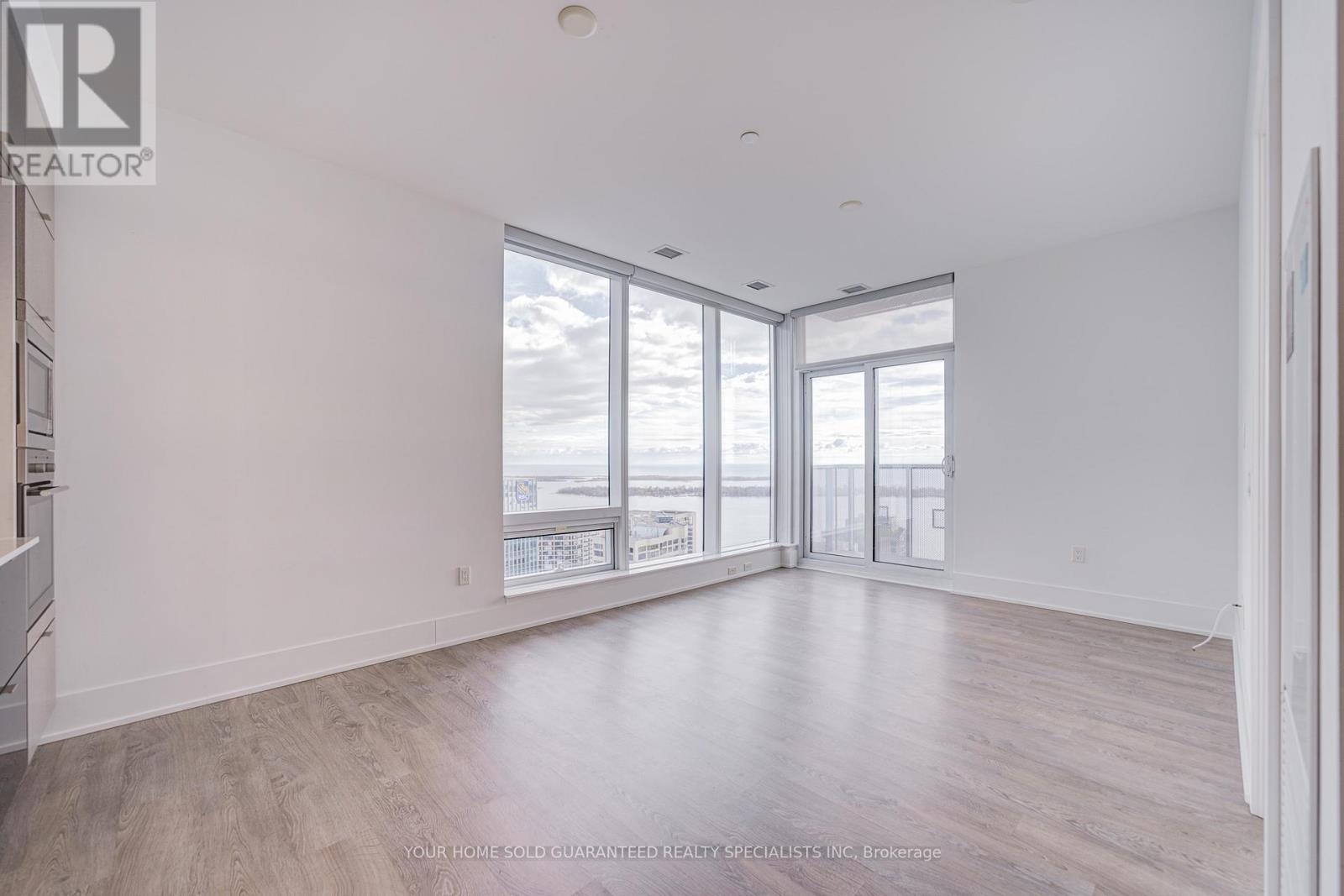 4705 - 10 York Street, Toronto, Ontario  M5J 2Z2 - Photo 9 - C12586726