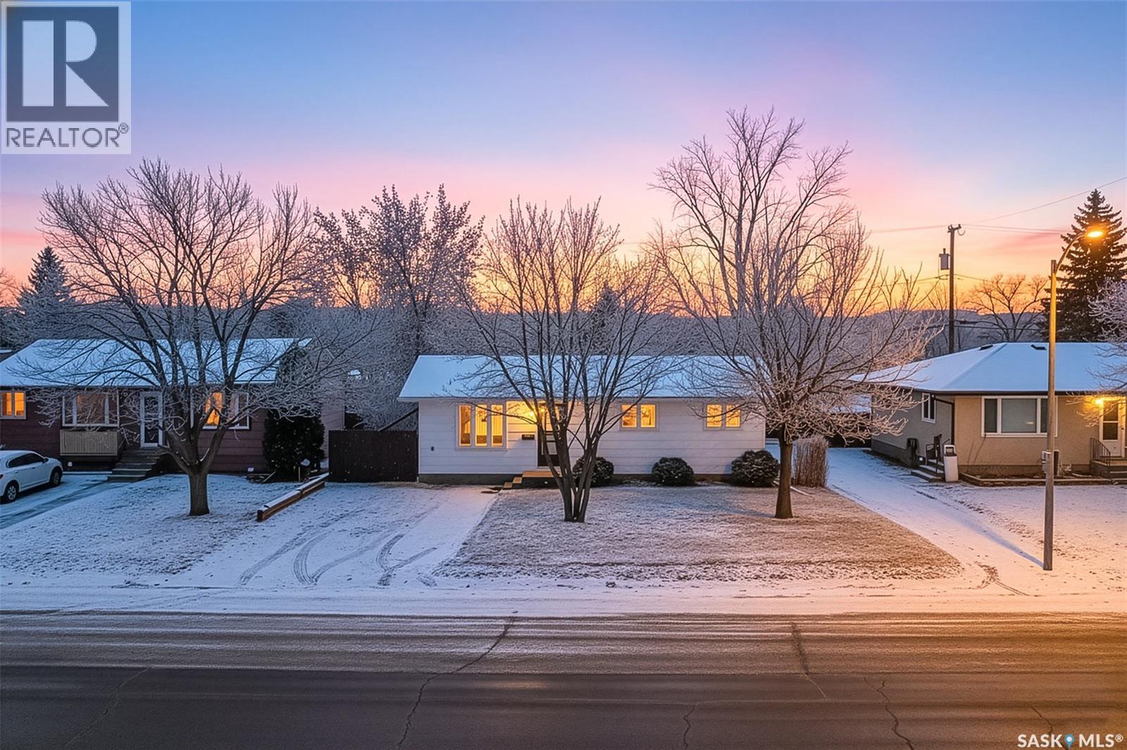 1219 SPADINA STREET W, moose jaw, Saskatchewan