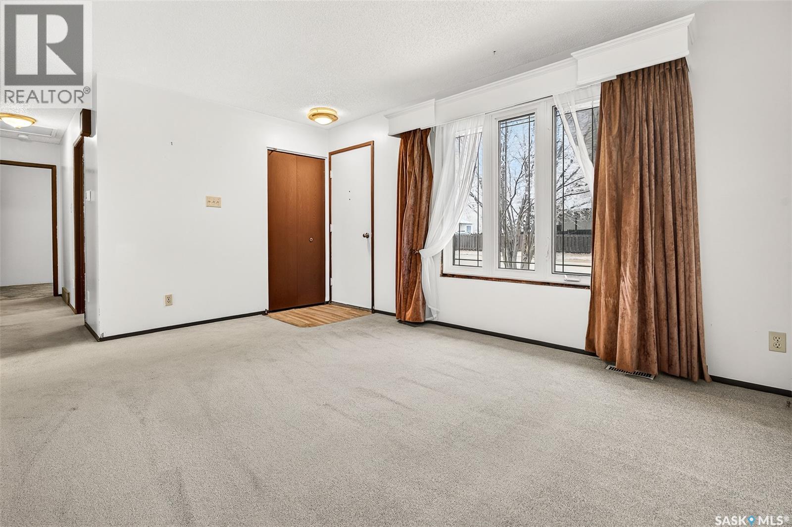 1219 Spadina Street W, Moose Jaw, Saskatchewan  S6H 7G5 - Photo 10 - SK024863