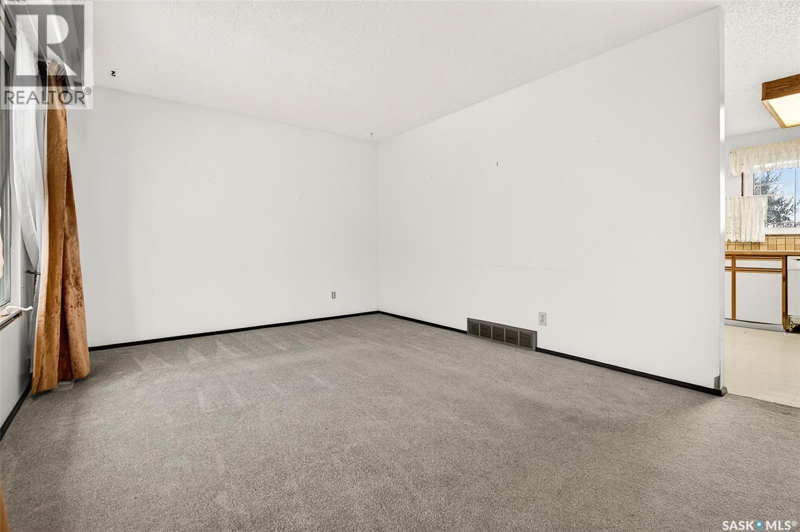 1219 Spadina Street W, Moose Jaw, Saskatchewan  S6H 7G5 - Photo 12 - SK024863