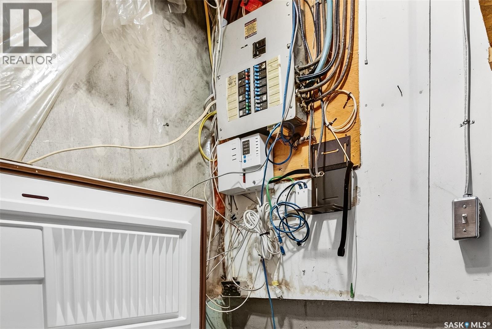 1219 Spadina Street W, Moose Jaw, Saskatchewan  S6H 7G5 - Photo 33 - SK024863