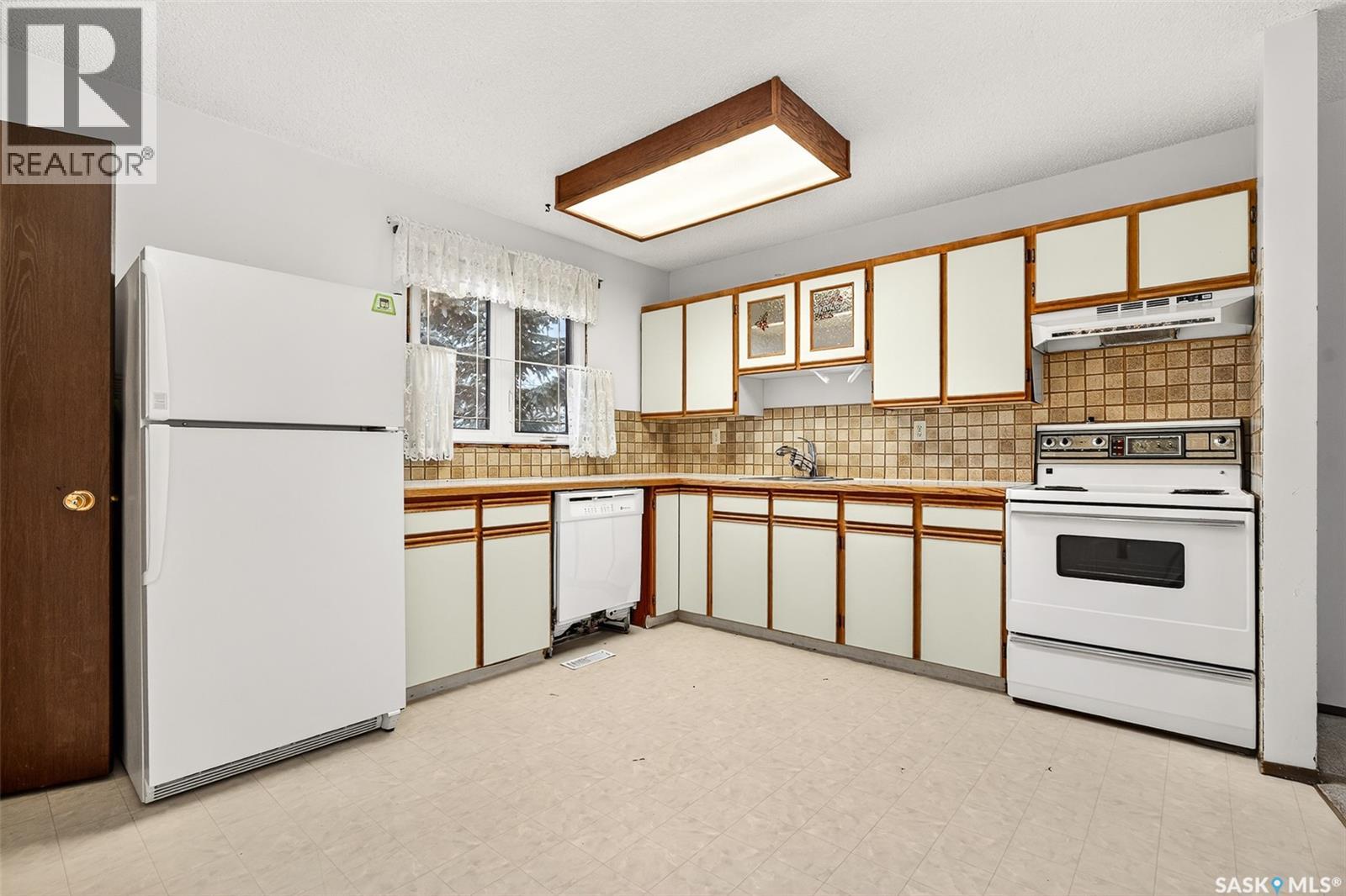 1219 Spadina Street W, Moose Jaw, Saskatchewan  S6H 7G5 - Photo 6 - SK024863