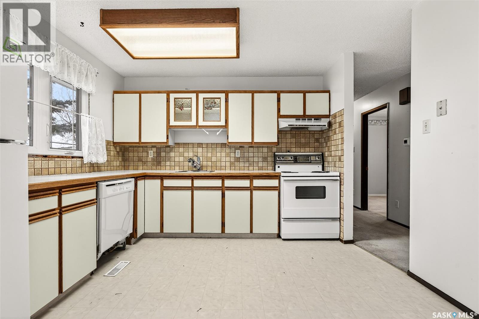 1219 Spadina Street W, Moose Jaw, Saskatchewan  S6H 7G5 - Photo 8 - SK024863