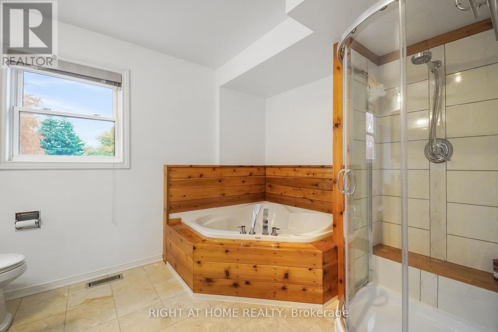 97 Brillinger Street, Richmond Hill, Ontario  L4C 8Y3 - Photo 24 - N12586740