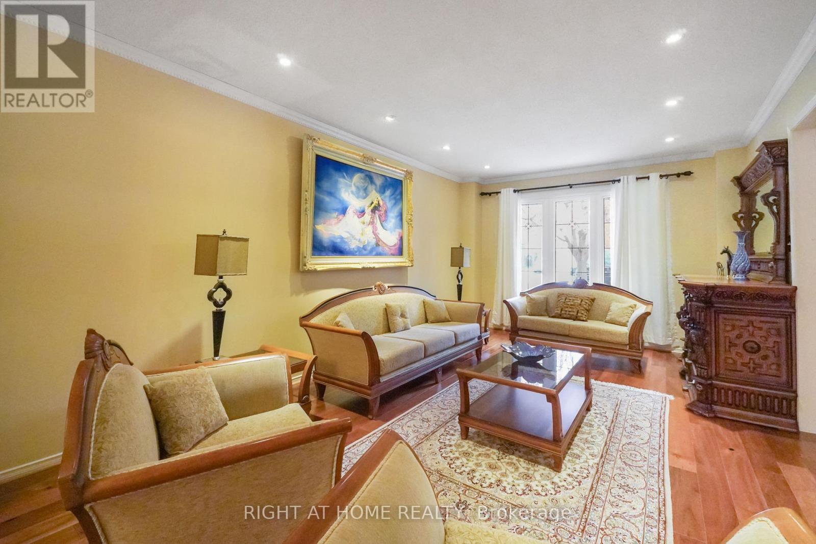 97 Brillinger Street, Richmond Hill, Ontario  L4C 8Y3 - Photo 6 - N12586740