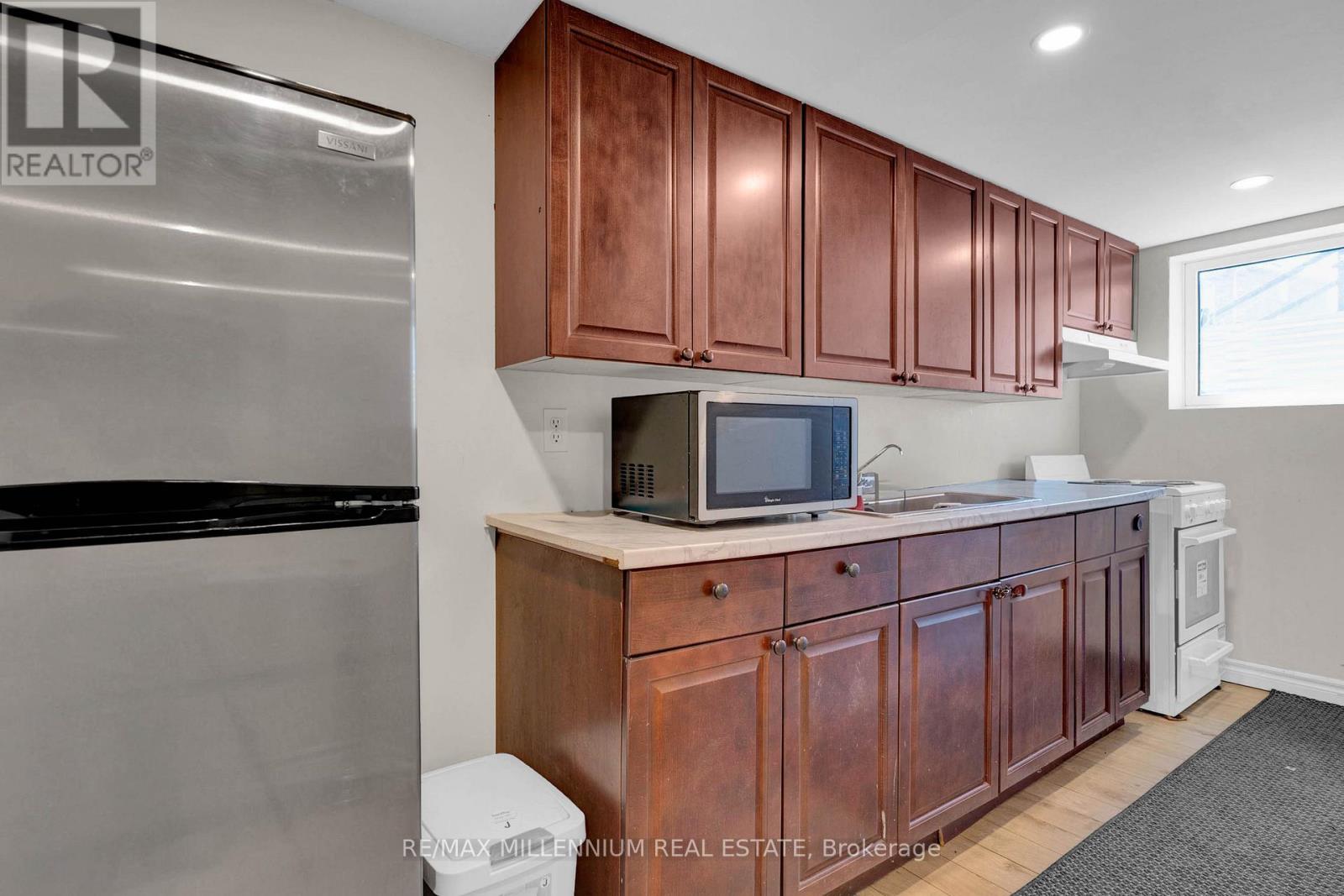 10 Mainland Crescent E, Vaughan, Ontario  L6A 3G3 - Photo 39 - N12586780