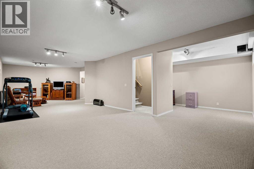 101 Chaparral Villas Se, Calgary, Alberta  T2X 3N4 - Photo 32 - A2272601