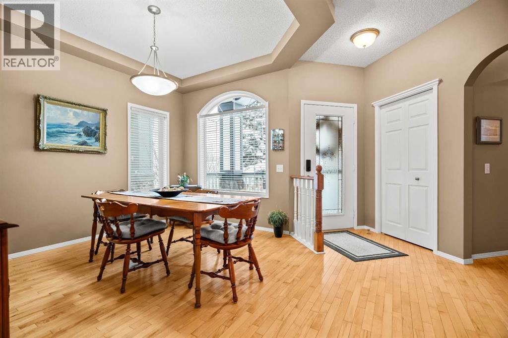 101 Chaparral Villas Se, Calgary, Alberta  T2X 3N4 - Photo 5 - A2272601