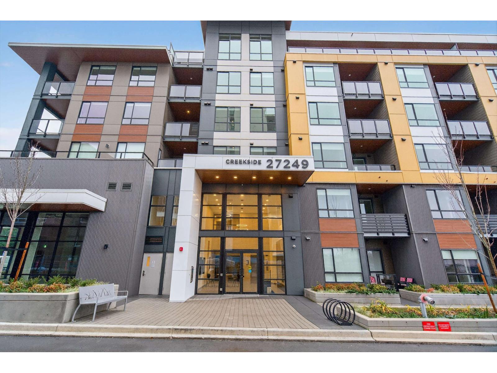 210 27249 ALDERGROVE TOWN CENTRE DRIVE, Langley, British Columbia