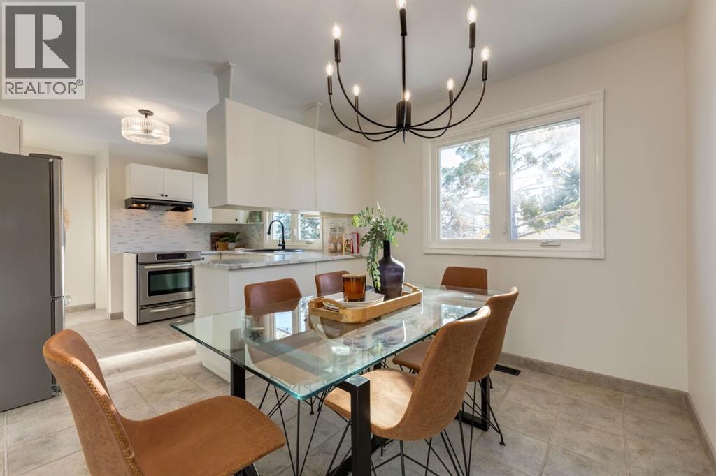 743 Sabrina Road Sw, Calgary, Alberta  T2W 0P4 - Photo 7 - A2271755