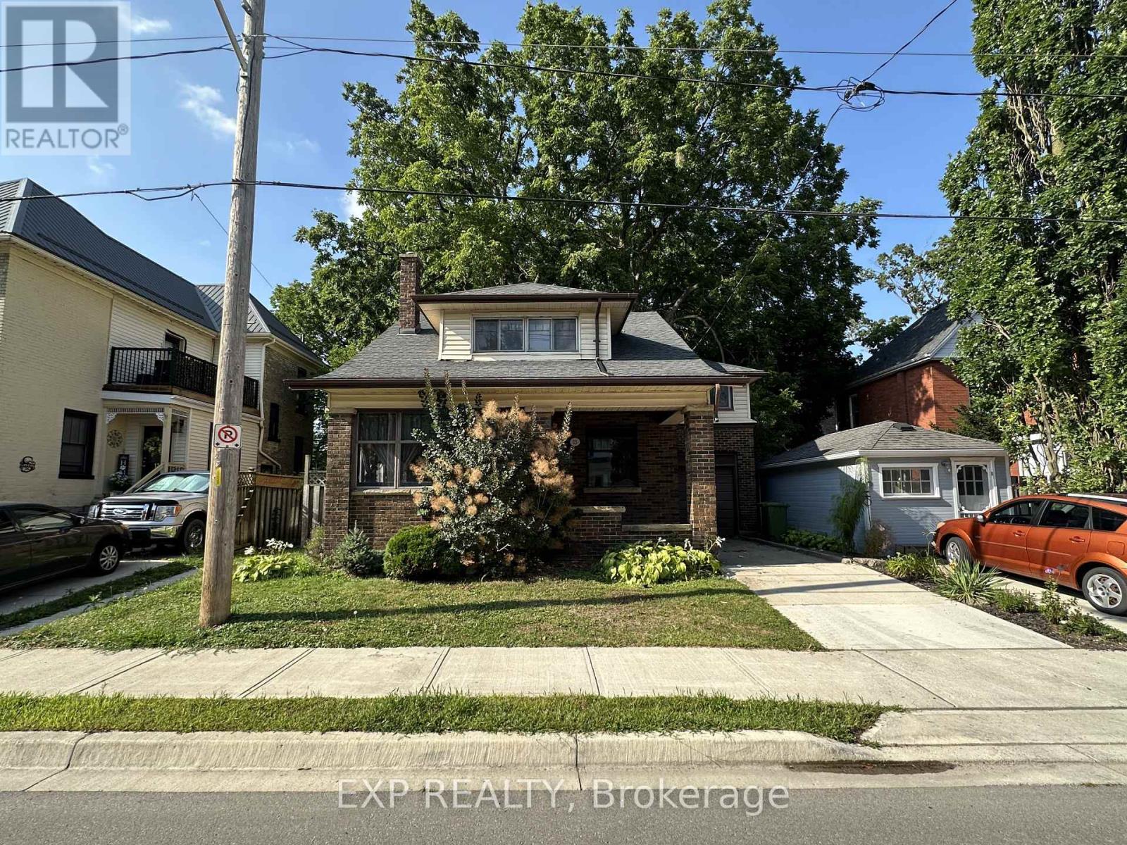 15 St Anne's Place, St. Thomas, Ontario  N5R 2W2 - Photo 2 - X12586870