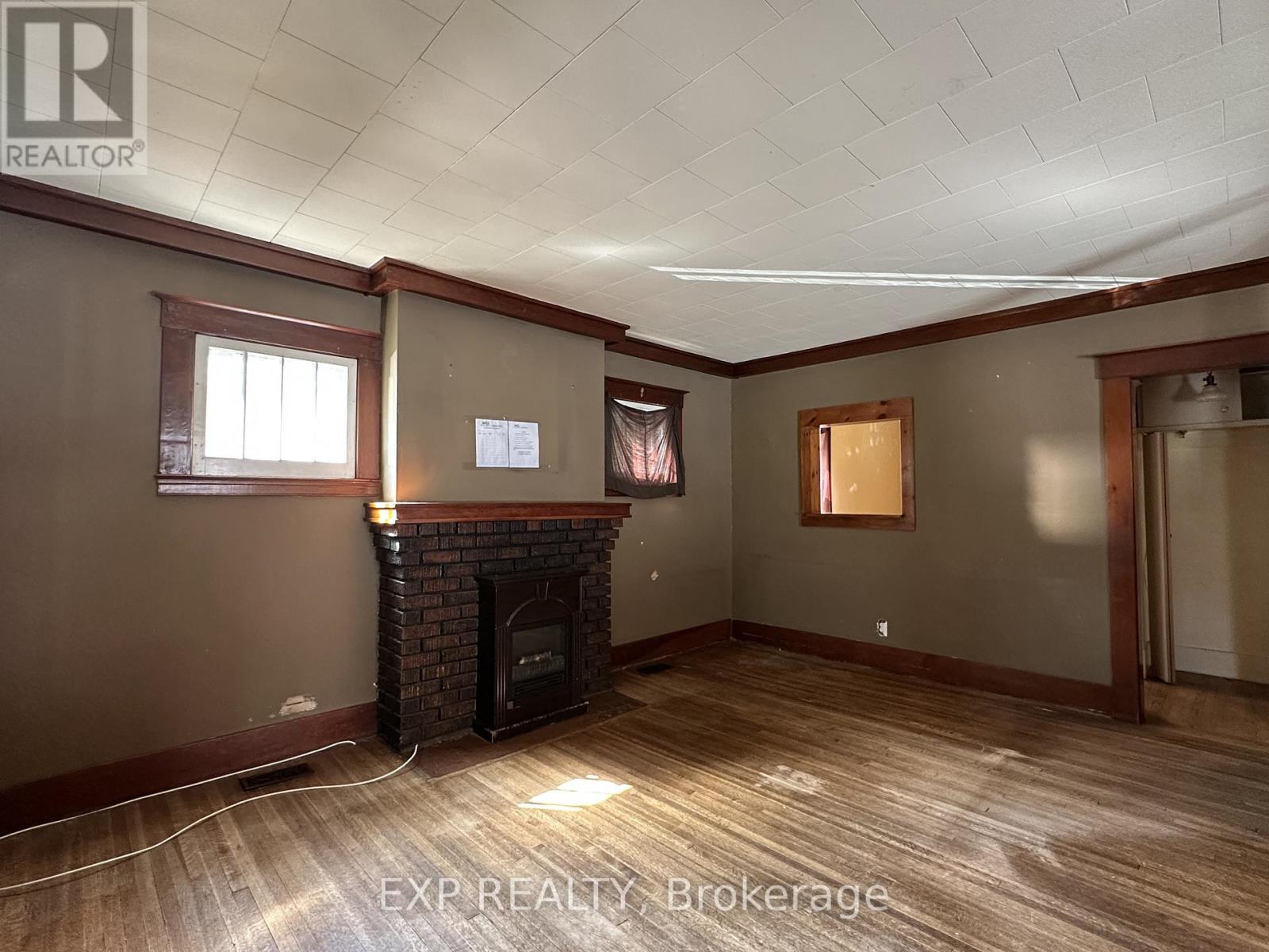 15 St Anne's Place, St. Thomas, Ontario  N5R 2W2 - Photo 4 - X12586870