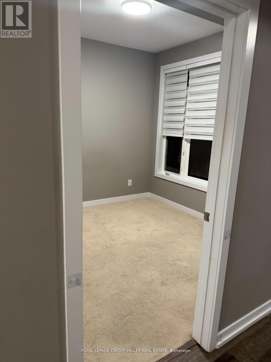 320 - 457 Plains Road E, Burlington, Ontario  L7T 2E2 - Photo 19 - W12586772