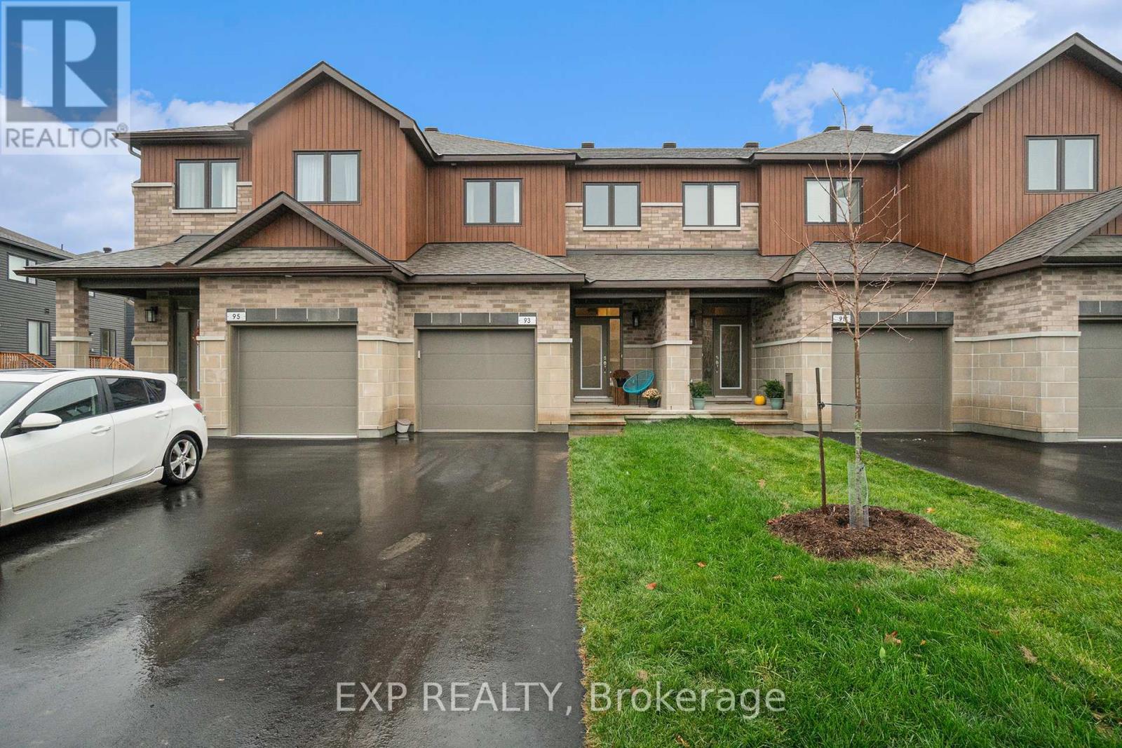 93 RICHELIEU STREET, Russell, Ontario