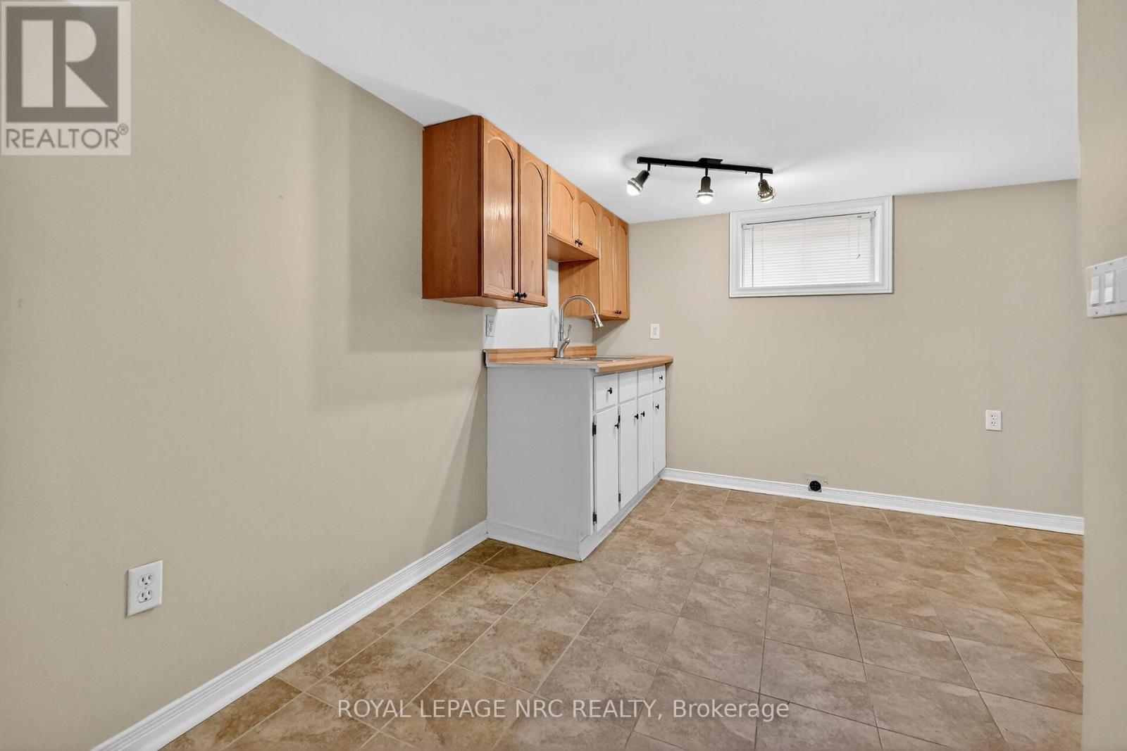 25 Almond Street, Welland, Ontario  L3B 3P6 - Photo 25 - X12586888