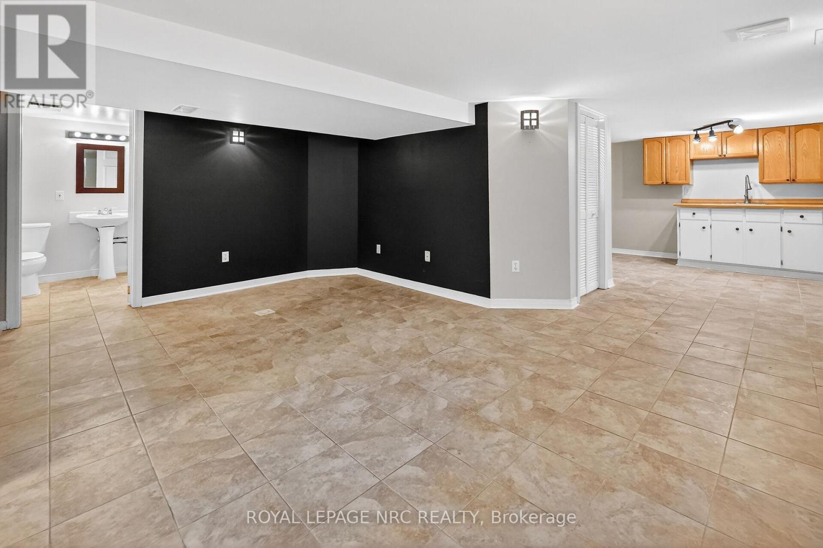 25 Almond Street, Welland, Ontario  L3B 3P6 - Photo 26 - X12586888