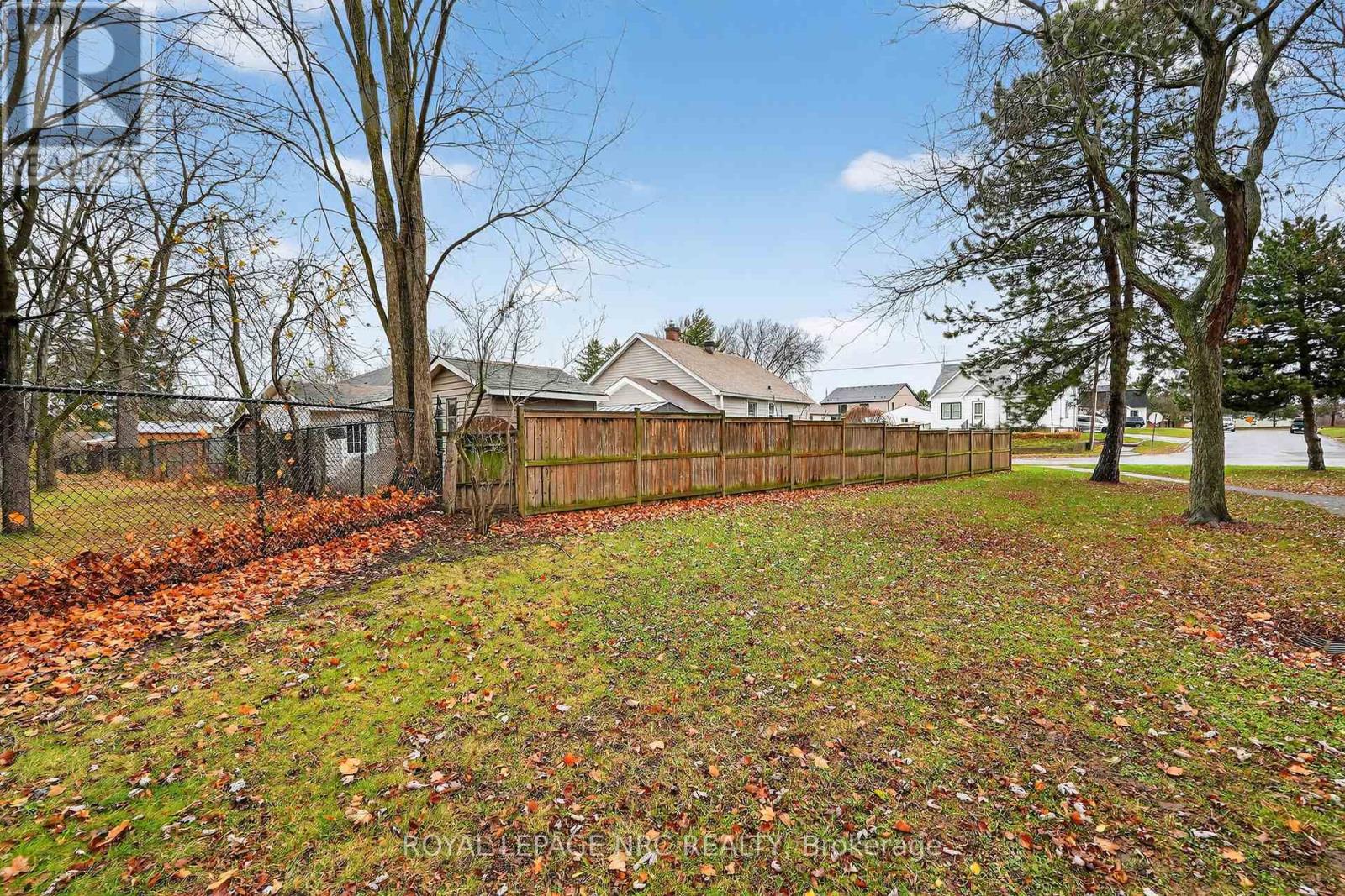 25 Almond Street, Welland, Ontario  L3B 3P6 - Photo 38 - X12586888