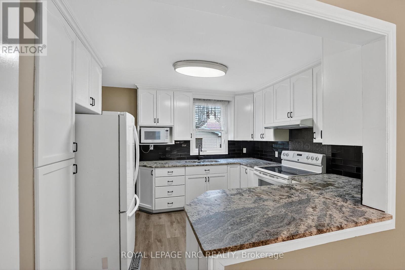 25 Almond Street, Welland, Ontario  L3B 3P6 - Photo 6 - X12586888