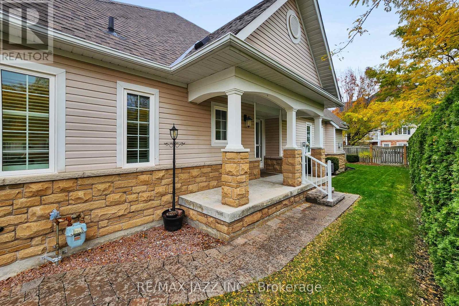 9 - 350 Lakebreeze Drive, Clarington, Ontario  L1B 0A2 - Photo 4 - E12586842