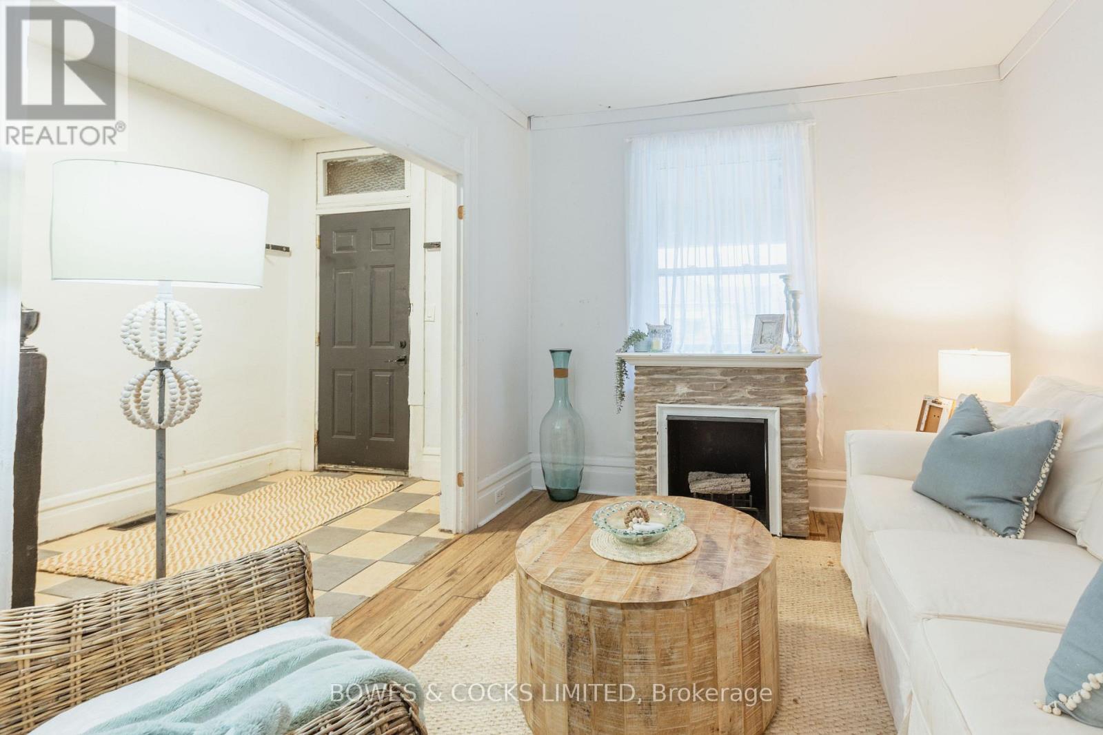 1049 High Street, Peterborough, Ontario K9J 5R8 - Photo 12 - X12586844