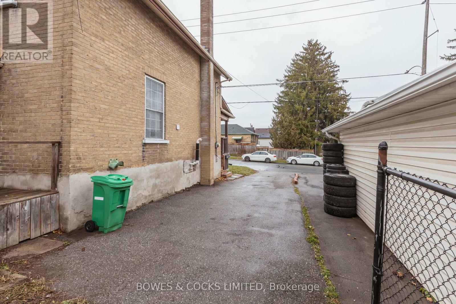 1049 High Street, Peterborough, Ontario K9J 5R8 - Photo 32 - X12586844