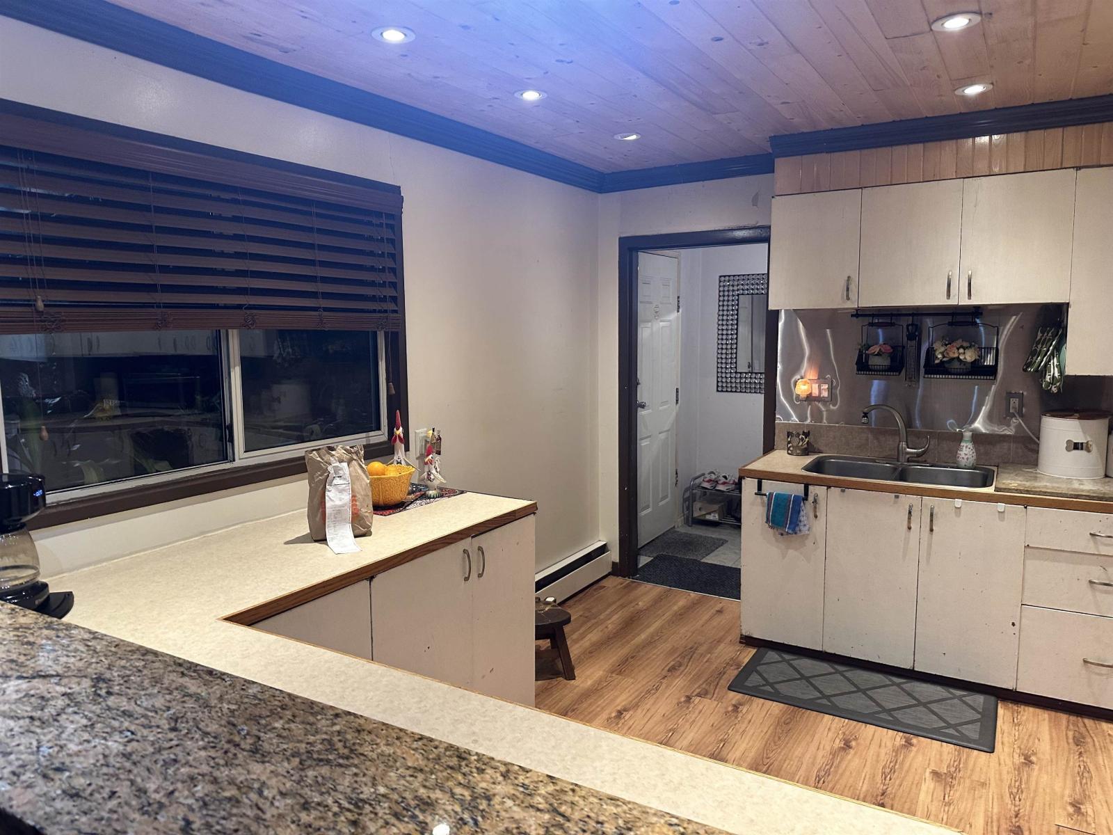 10956 128a Street, Surrey, British Columbia  V3T 3G2 - Photo 2 - R3069357