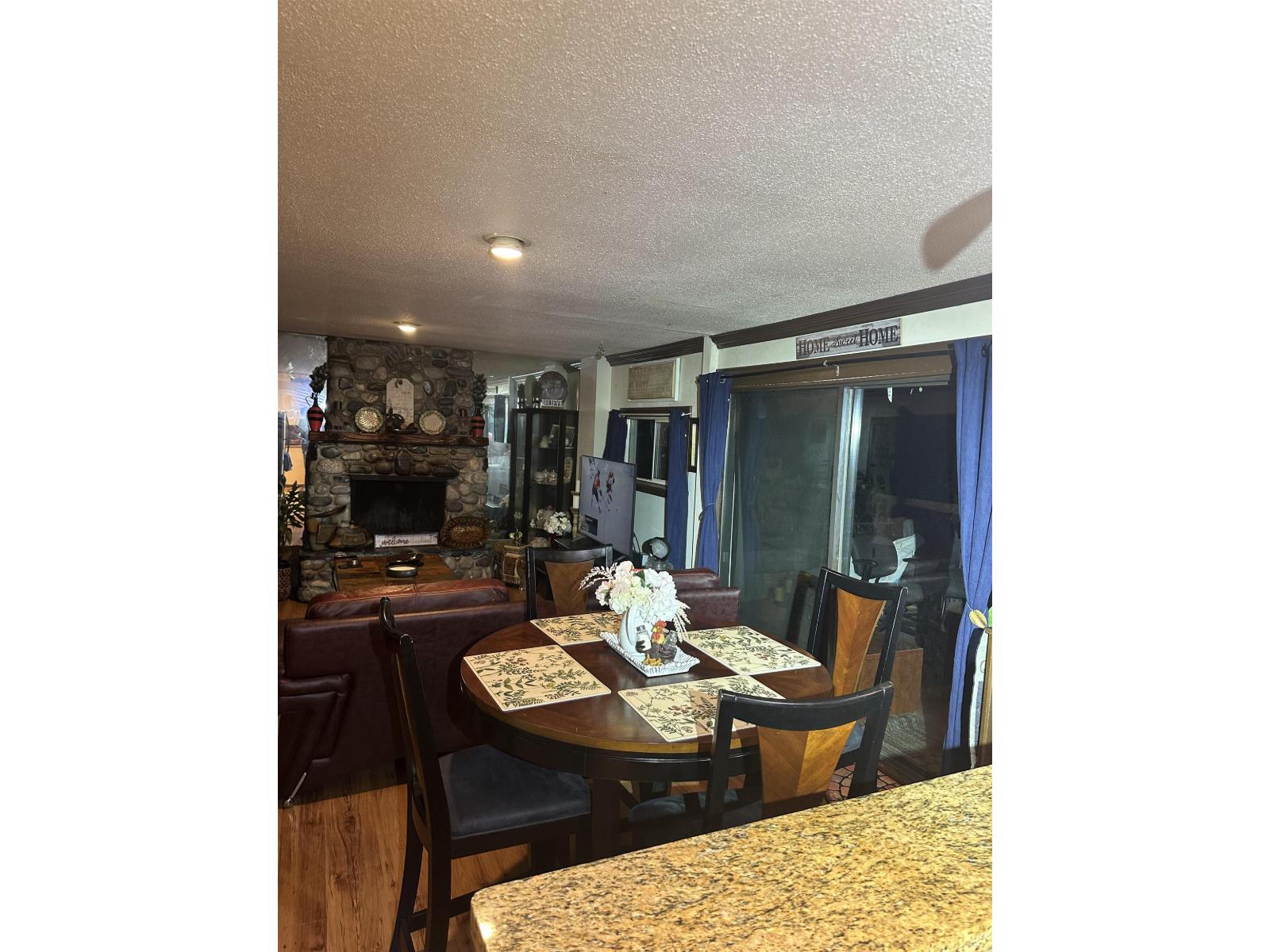 10956 128a Street, Surrey, British Columbia  V3T 3G2 - Photo 5 - R3069357