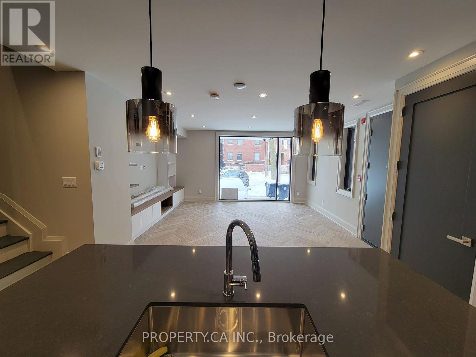 6 - 47 Madison Avenue, Toronto, Ontario  M5R 2S3 - Photo 6 - C12586848