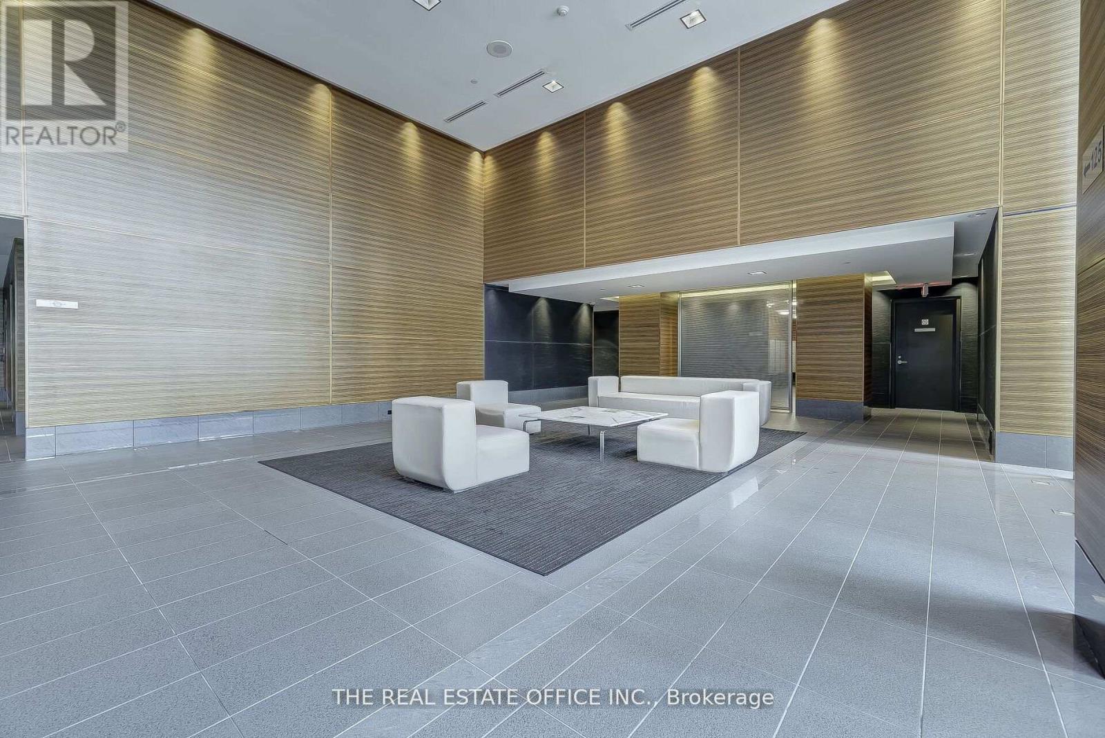 221 - 135 Village Green Square, Toronto, Ontario  M1S 0G4 - Photo 5 - E12586856