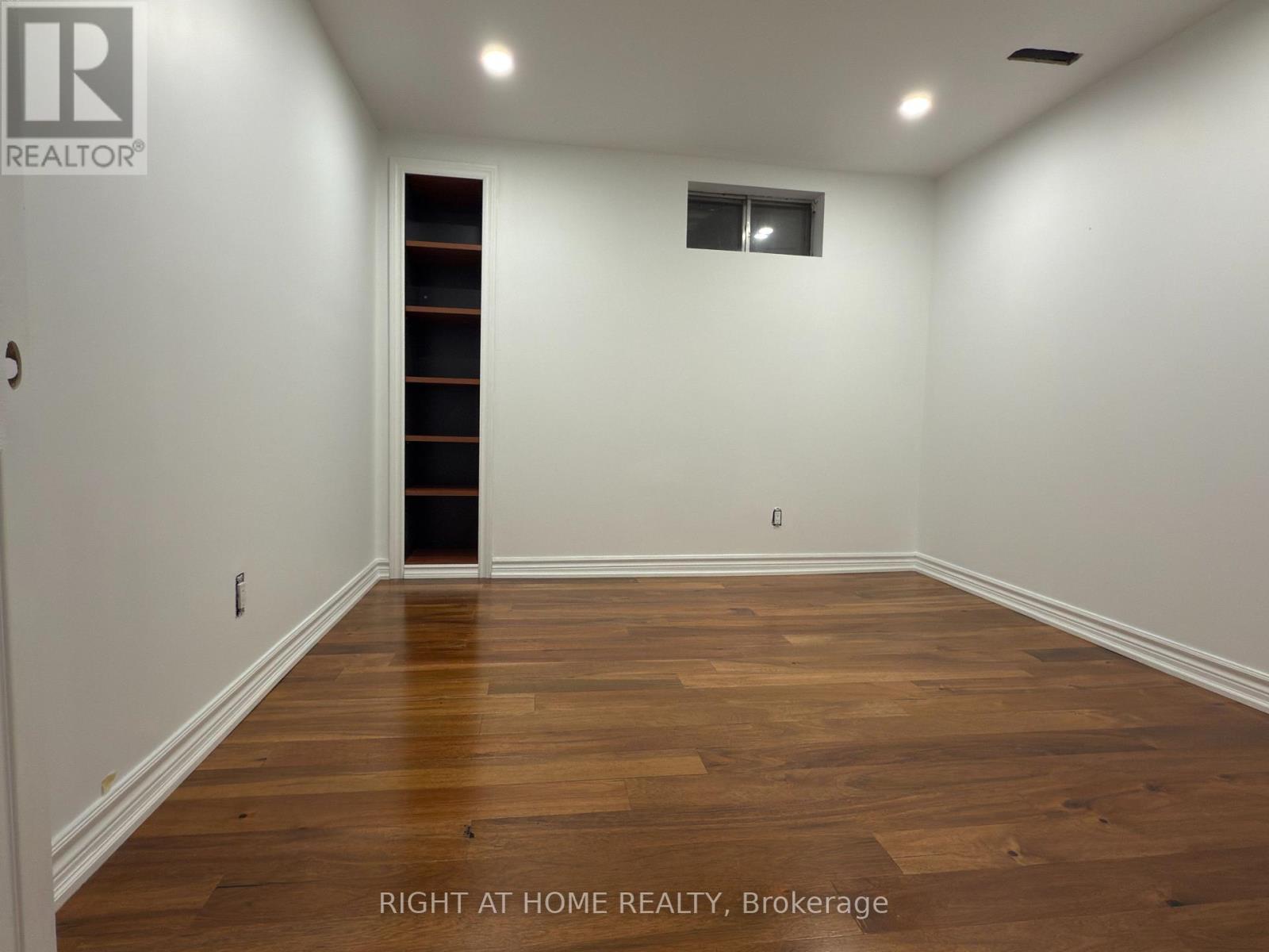 97 Brillinger Street, Richmond Hill, Ontario L4C 8Y3 - Photo 3 - N12586806