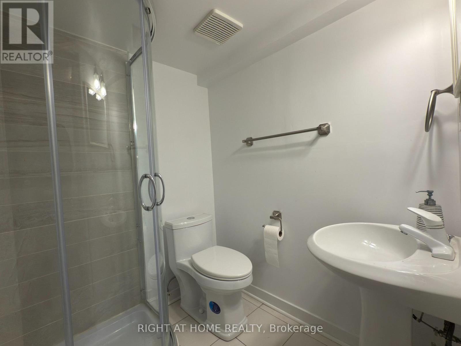 97 Brillinger Street, Richmond Hill, Ontario L4C 8Y3 - Photo 9 - N12586806