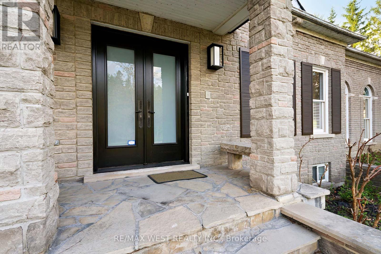 5 Humberview Drive, Vaughan, Ontario  L4H 1B1 - Photo 6 - N12586820