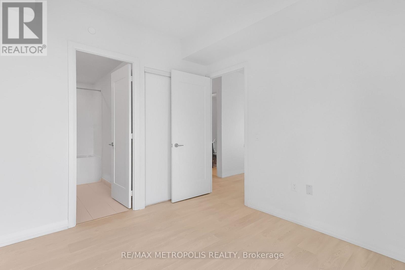 1117 - 27 Korda Gate, Vaughan, Ontario  L4K 0P6 - Photo 8 - N12586832