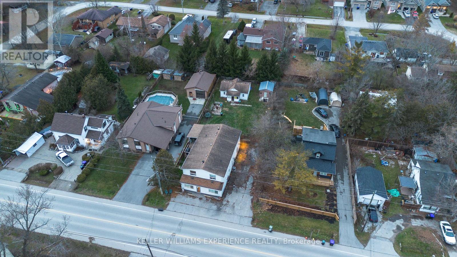 1024 Ewart Street N, Innisfil, Ontario L0L 1C0 - Photo 6 - N12586850