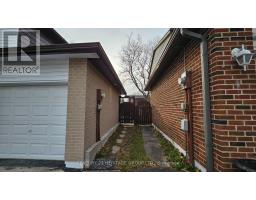 217 THOMS CRESCENT, Newmarket, Ontario