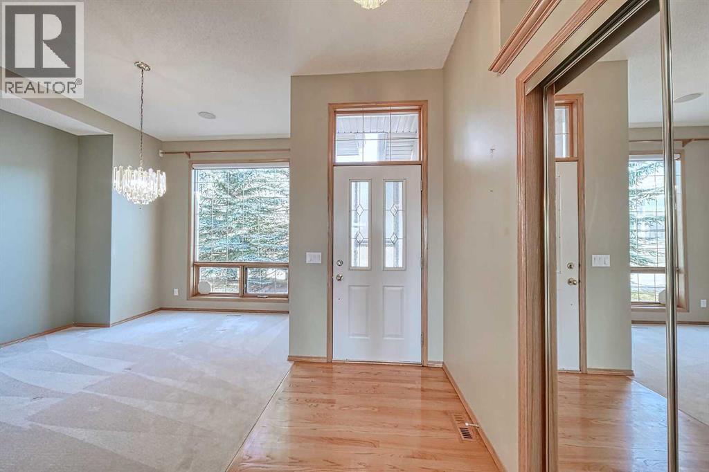 54 Eagleview Way, Cochrane, Alberta  T4C 1P6 - Photo 5 - A2272151