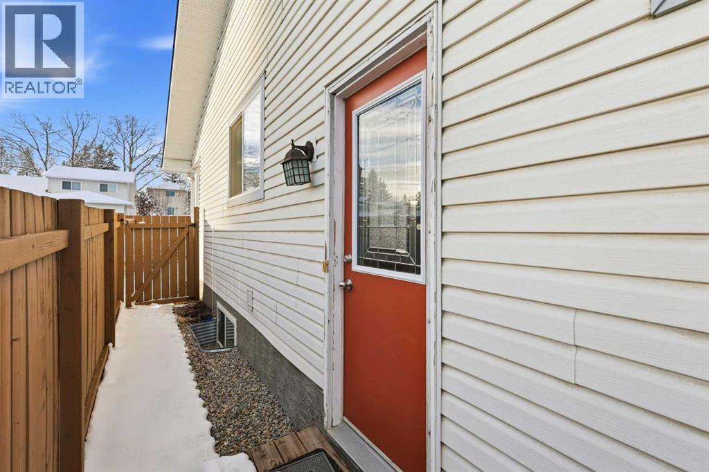 2 Woodfern Road Sw, Calgary, Alberta  T2W 4K9 - Photo 42 - A2273146