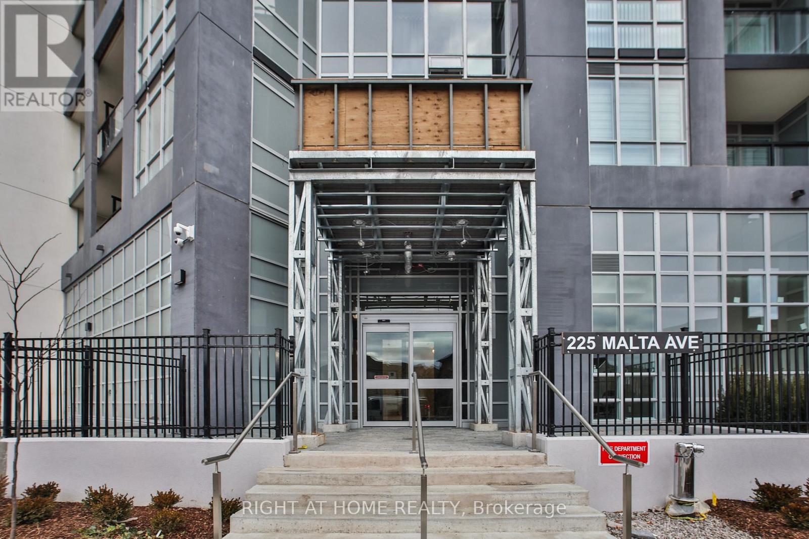 808 - 225 Malta Avenue, Brampton, Ontario  L6Y 6L6 - Photo 3 - W12586800