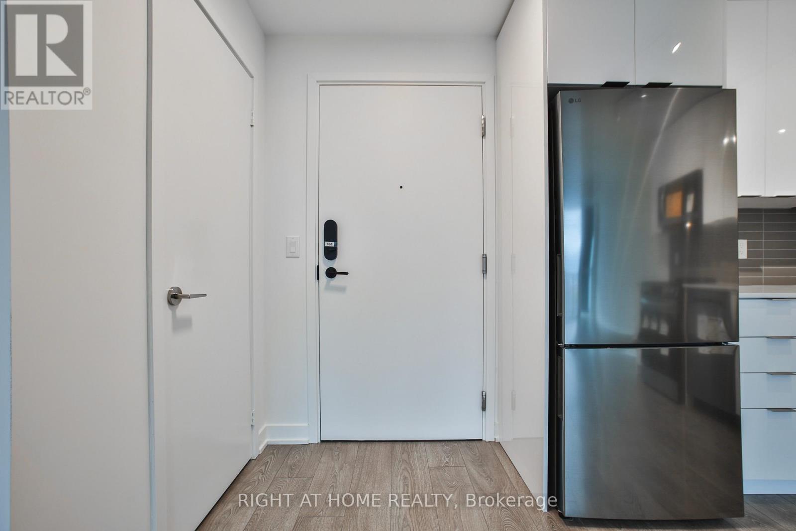 808 - 225 Malta Avenue, Brampton, Ontario  L6Y 6L6 - Photo 8 - W12586800