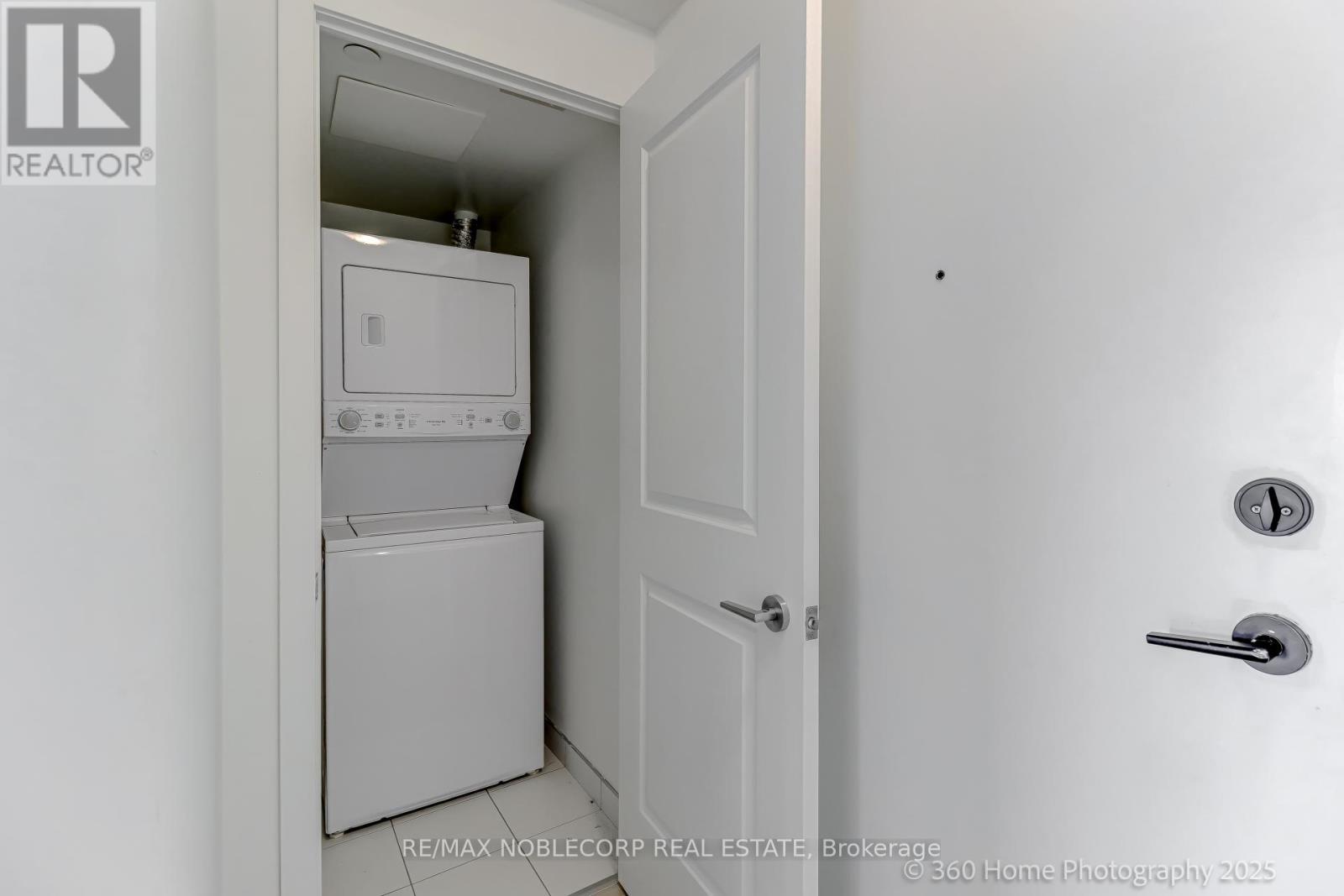 508 - 556 Marlee Avenue, Toronto, Ontario M6B 0B1 - Photo 16 - W12586852